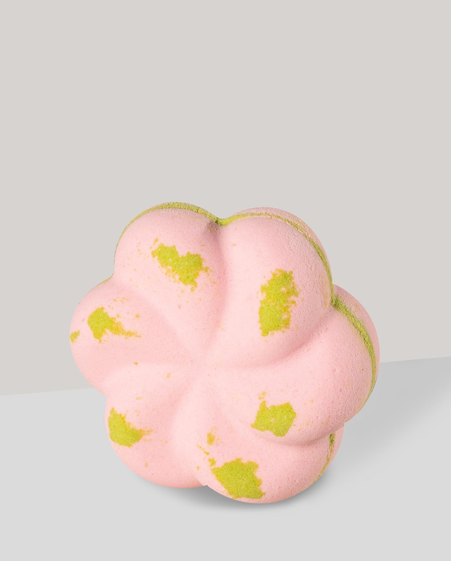 Foaming sales bath bomb
