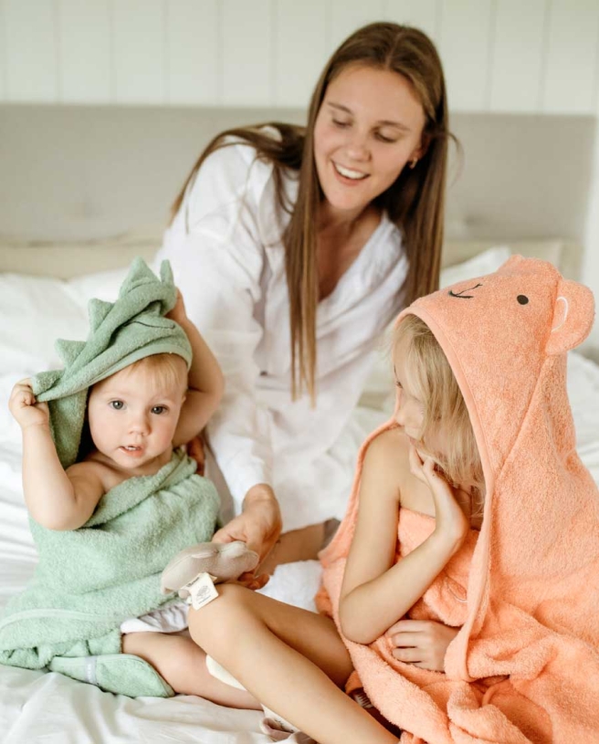 Towel Orange Bear - STENDERS Cosmetics