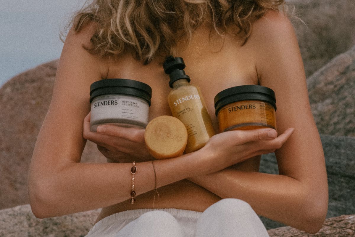 STENDERS Celebrates 25 Years | 24 Carat Gold - STENDERS Cosmetics